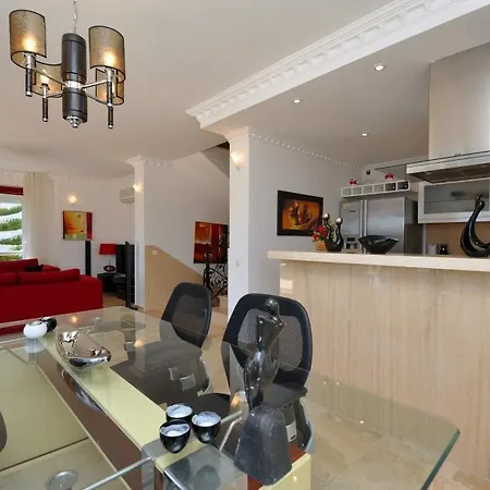 Villa Oasis Sitesi *